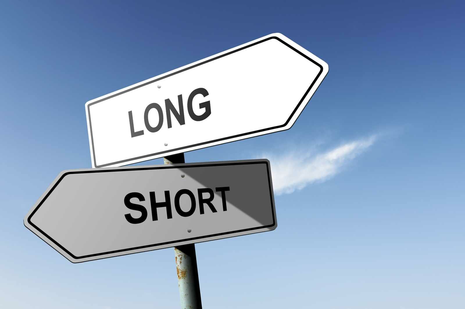 Long Short Position là những thuật ngữ cực kỳ quen thuộc và quan trọng trong lĩnh vực tài chính mà nhà đầu tư nào cũng nên biết